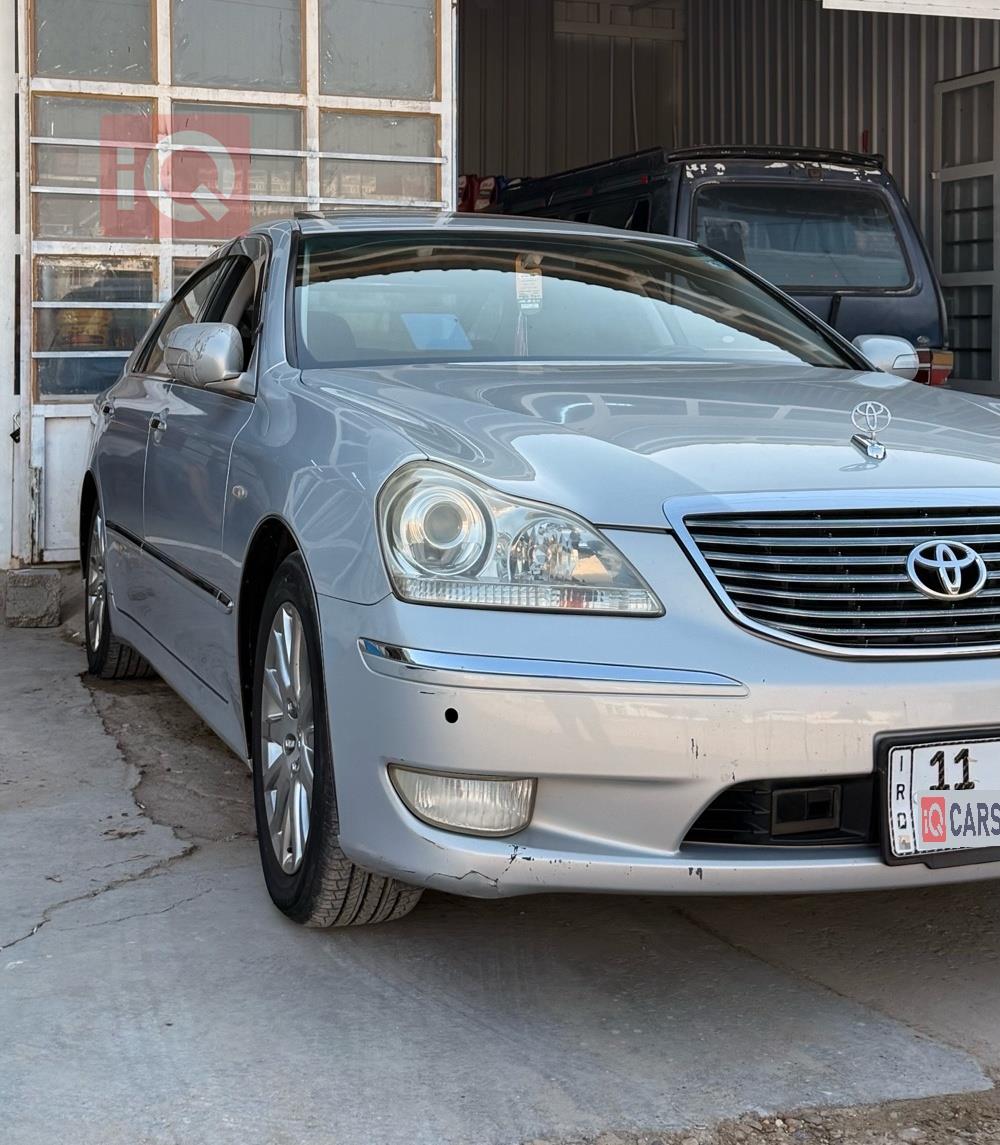 تۆیۆتا کراون